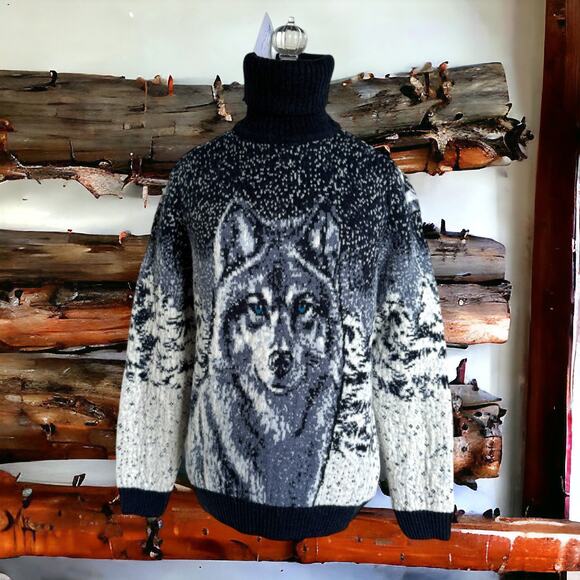 Pulltonic Womens Sweater Sz L Wolf Blue Eyes Navy Trim NEW Cashmere - Picture 1 of 8